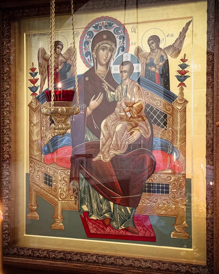 Икона Божией Матери «Всецарица»